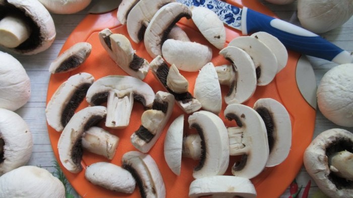 Hoe je thuis champignonpoeder kunt maken