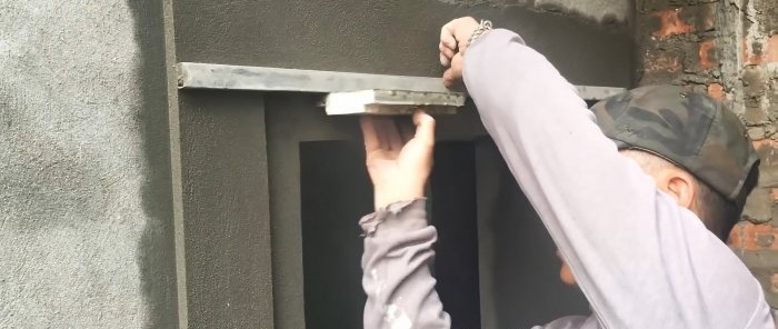 Cómo decorar aberturas de ventanas o puertas con yeso de cemento