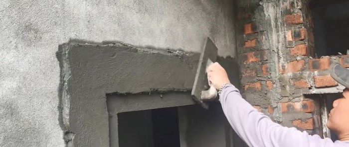 Jak ozdobit okenní nebo dveřní otvory cementovou omítkou