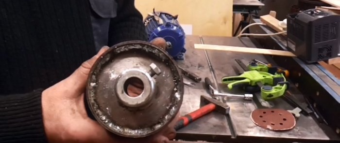 How to make a pulley for a grinder without a lathe from a piece of pipe