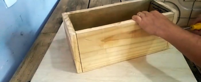 Cara membuat acuan mudah untuk menuang blok simen dari papan dan paip PVC