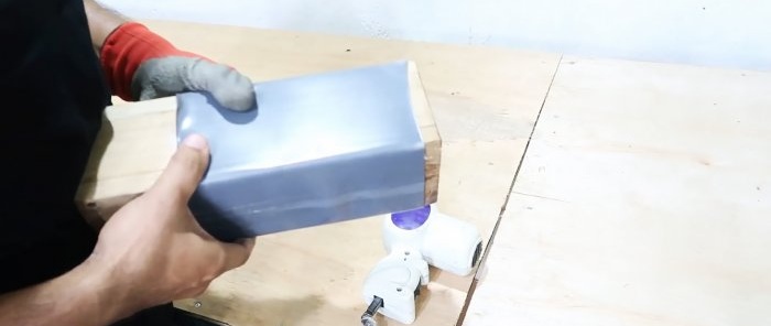 3 דרכים לעשות מרובע מצינור PVC עגול