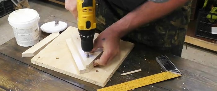 Hoe je een apparaat maakt voor het snijden van een hoekgroef voor het verbinden van penoplex