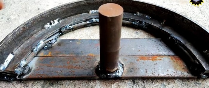 Hvordan lage en enhet for å bøye en stålstrimmel flat og på kant
