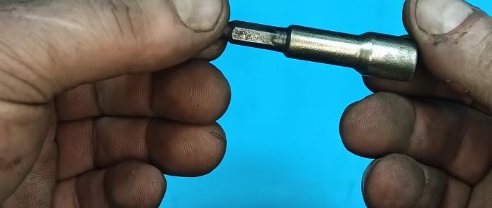Un moyen simple et abordable de chromer du métal à la maison