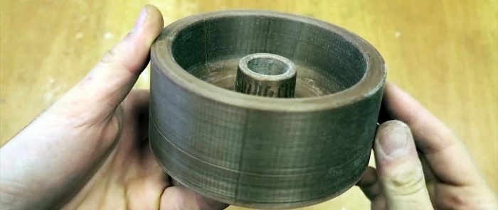 Kaip iš aliuminio išlieti skriemulį juostiniam šlifuokliui