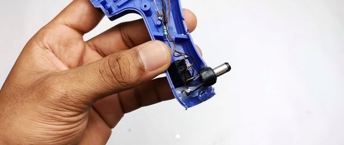 How to convert a regular glue gun into a battery-powered one