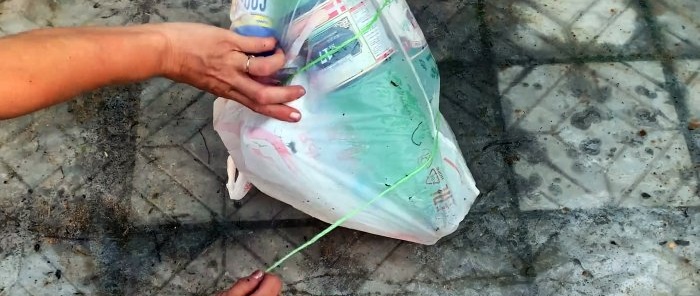 Wie man aus Plastikflaschen schöne Blöcke macht