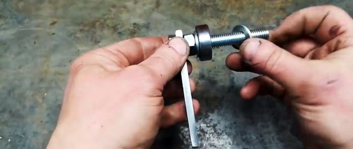 Cara membuat pengisar tali pinggang dari pengisar dengan tangan anda sendiri
