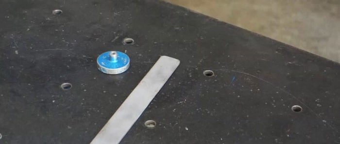 How to make a simple device for cutting circles with a plasma torch