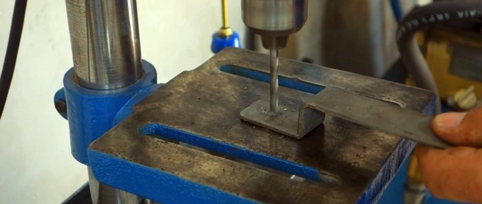 Πώς να φτιάξετε μια απλή συσκευή για την κοπή κύκλων με φακό πλάσματος