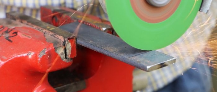 كيفية صنع جهاز لف الزنبرك من النفايات