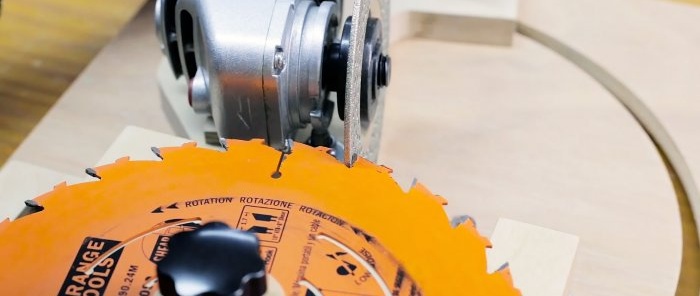 Jednoduchý prístroj na presné ostrenie kruhových kotúčov a fréz