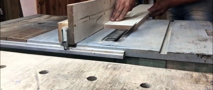 Com fer un dispositiu per esmolar els ganivets en una ensambladora