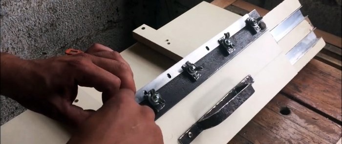 Como fazer um dispositivo para afiar facas em uma junta