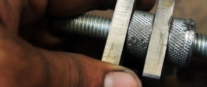 Как да направите устройство за заточване на свредла от прости материали