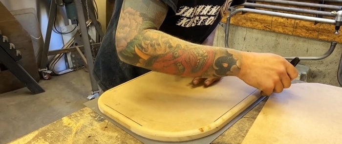 Hvordan lage stivere på en metallplate uten press