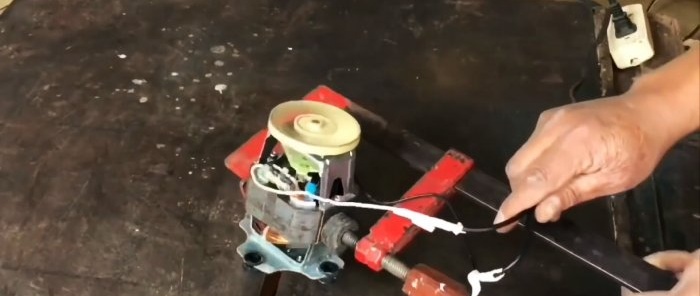 Paano gumawa ng isang hand router mula sa isang sirang blender