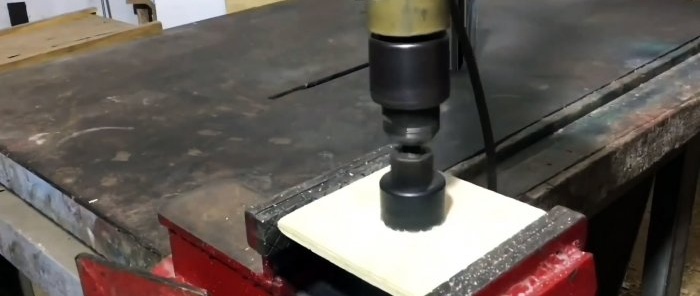 Πώς να φτιάξετε ένα ρούτερ χειρός από ένα σπασμένο μπλέντερ