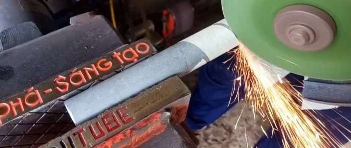 Hoe je een handmatige machine maakt voor het weven van een gaas met kettingschakels
