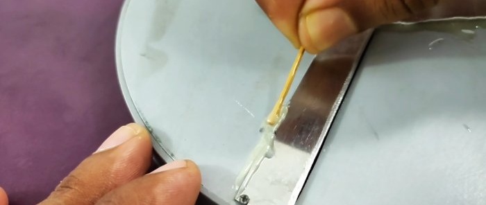 Hogyan készítsünk aprítógépet a burgonya gyors chipsre vágásához