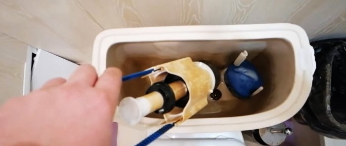 Hogyan lehet egyszerűen megjavítani a beragadt WC-tartály gombját