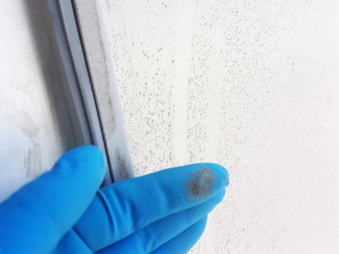 Life hack για το πώς να πλένετε τα παράθυρα ώστε να παραμείνουν καθαρά περισσότερο
