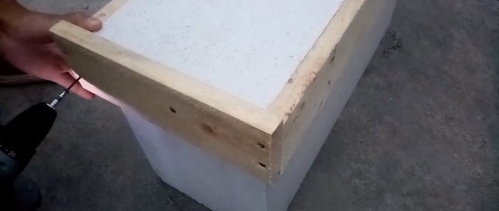 Un dispozitiv simplu pentru așezarea rapidă a blocurilor
