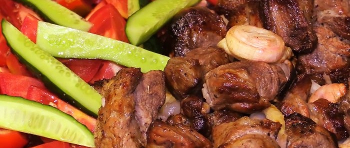 Shish kebab ayon sa isang recipe mula sa mga panahon ng USSR