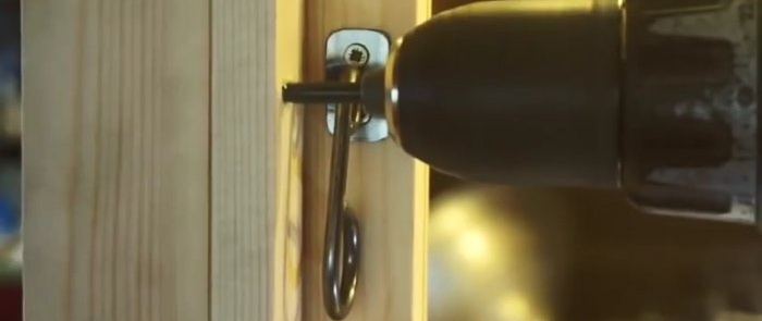 How to make simple but reliable window latches