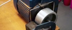 Paano mag-cast ng pulley para sa isang gilingan ng sinturon mula sa aluminyo