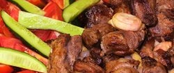 Shish kebab ตามสูตรตั้งแต่สมัยสหภาพโซเวียต