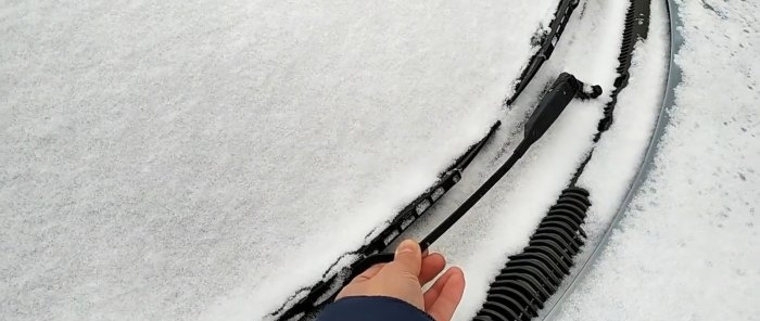 3 options to prevent windshield wipers from freezing to the glass