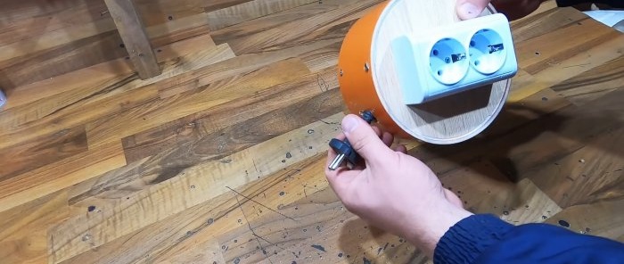 How to make a self-winding extension cord from an old vacuum cleaner