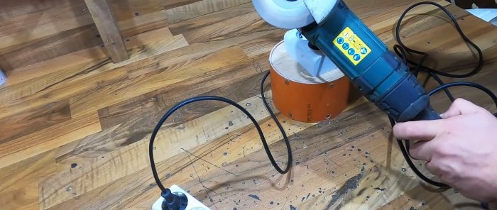 Cómo hacer un cable de extensión automático con una aspiradora vieja