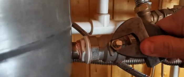 Kako zatvoriti zaglavljeni kuglasti ventil