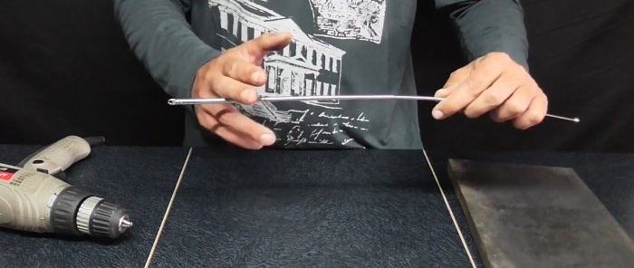 Cara mudah membuat lubang lurus pada getah tebal tanpa gerudi atau penebuk