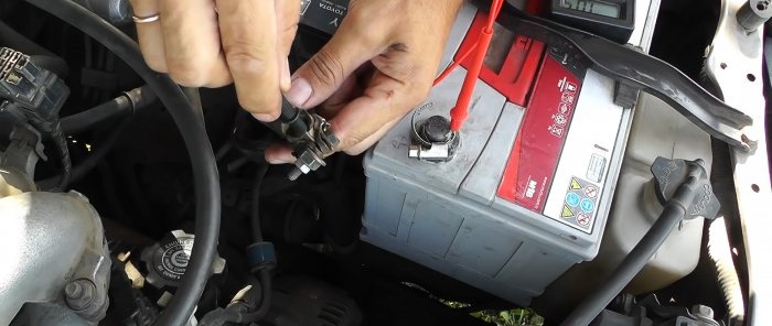 How to check for current leakage in a car and find its source