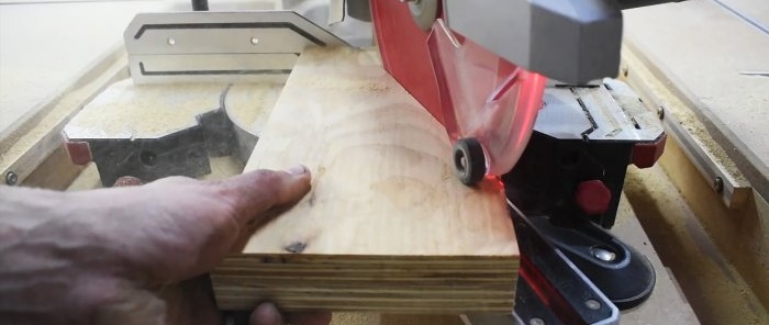 Hoe maak je een automatische bordklem?