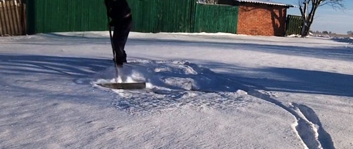 Cách làm một chiếc cào nhẹ để dọn tuyết nhanh chóng