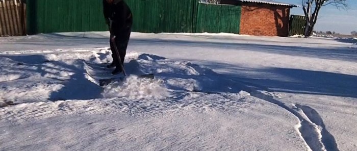 Jak vyrobit lehké hrábě pro rychlé odklízení sněhu