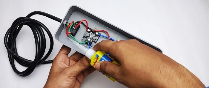 Hogyan készítsünk megbízható elektromos hosszabbítót PVC-csőből