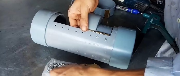 Hogyan készítsünk egy szervezőt PVC-csövek rögzítőelemeinek tárolására