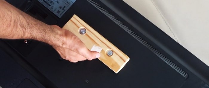 كيفية صنع حامل حائط بسيط للتلفزيون من الخشب