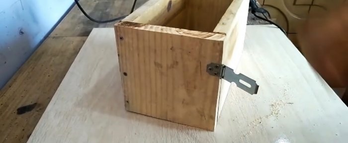 Cara membuat acuan lipat daripada kayu untuk membuat blok