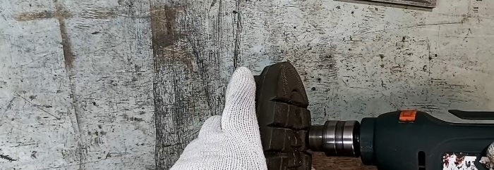 วิธีทำกระดุมรองเท้าโดยใช้กระดุมจากยางรถยนต์เก่า