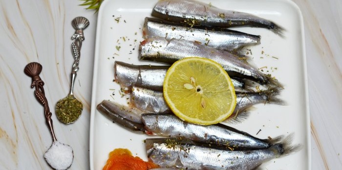 Come cucinare il capelin in pastella di tempura