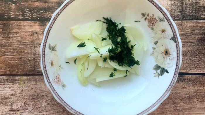 Makrel i en duftende marinade - en fremragende snack på 2 timer