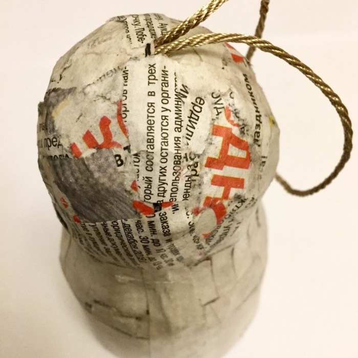 Mainan pokok Krismas Snow Maiden diperbuat daripada papier-mâché