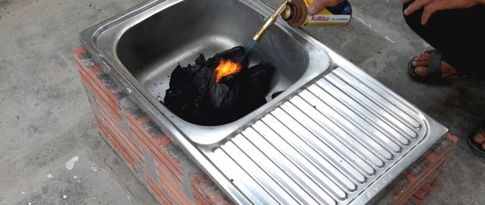 איך להכין בזול תנור חיצוני מכיור ישן